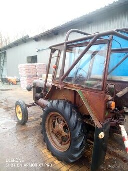 Nabízím Zetor 25 A k renovaci.