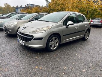 Peugeot 207 - 1