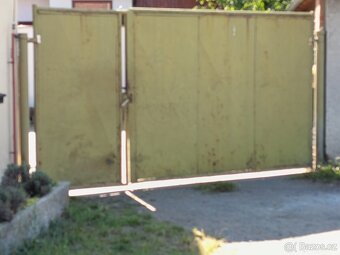 Vrata vysoká 220 cm,420 cm dlouhá