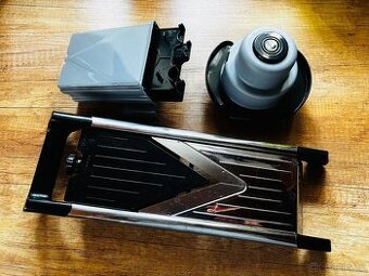 Kráječ na zeleninu