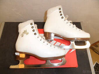 brusle Botas Nicol vel. 35