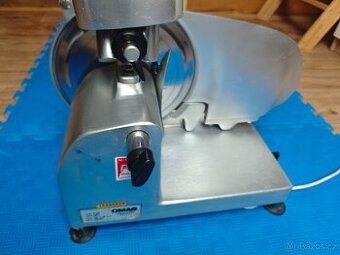 Profi nářezový stroj