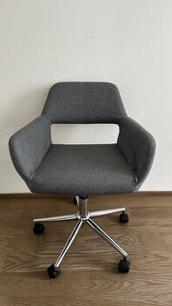 Krásné otočné  židle na kolečkách