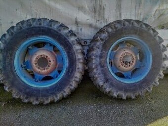 16,9-28.Dvě obutá kola  Zetor Mitas Td 13