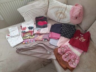 Dívka 6-7 let - 17 různých kousků