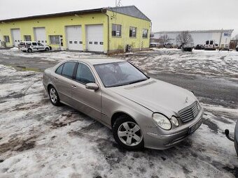 Prodám Mercedes e 320, w211 150kw - 1