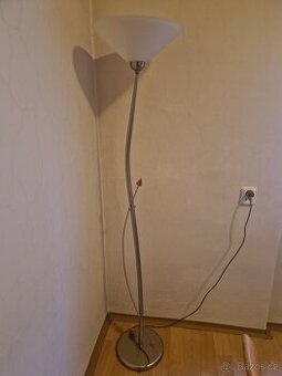 Stojaci lampa