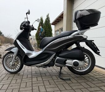Piaggio Beverly 125 ie , Cz doklady, 2013, - krásná stylovka