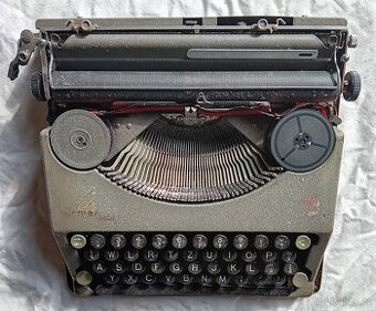 kufříkový psací stroj - 1