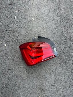 BMW 1 F20 F21 lci levá zadní lampa světlo do blatníku