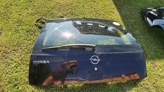 Opel Corsa C zadní dveře víko kufru černá metalíza Z20R