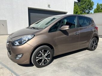 HYUNDAI ix20 1.6i 92 KW PDC TEMPOMAT VYHŘ.SEDADLA 2xALU KOLA