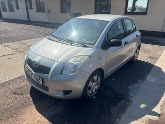 Toyota Yaris r. 2006, 1.3, 64 kw, benzin