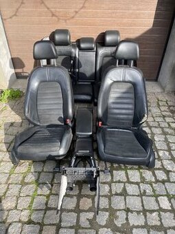 Polokožené sedačky ( Alcantara ) z Passat B6 combi