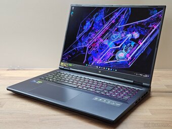18"_PREDATOR HELIOS 18_i9-14900HX_32GB_3000GB_RTX 4070 8GB
