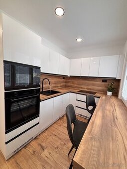 Pronájem bytu 2+1, 56m², Nová Role