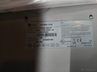 19" monitor LG - 1