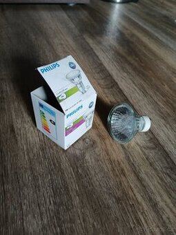 Žárovky Philips CorePro LED SPOT 5W