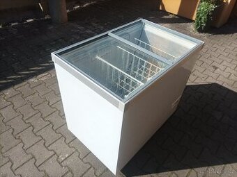 Prosklený pultový mrazící box 210 l - 1