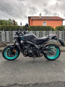 Yamaha MT-09 - snížená, zánovní (1900km)