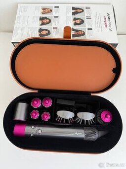 Dyson Airwrap Complete — top stav, všechny nástavce