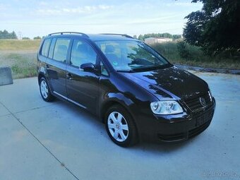 VW Touran 2.0 TDi 103kW nová STK