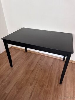 IKEA LERHAMN černý dřevěný jídelní stůl