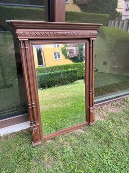 Starožitné zrcadlo s dřevěným rámem - 1
