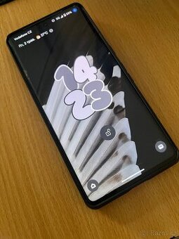 Google Pixel 7 pro 128gb má přislušenství má ochranný povlek