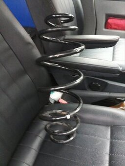 Mercedes v 447 2015 tel 602 148 850 zadní pružiny se