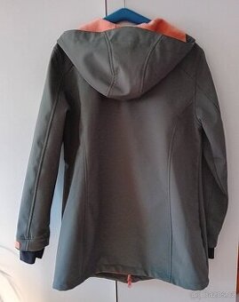 Softshellová bunda