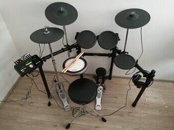 Elektronické bicí, Modul DTX502