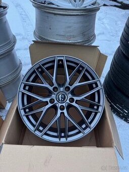 Disky AVUS 5x120 R18 made in Italy