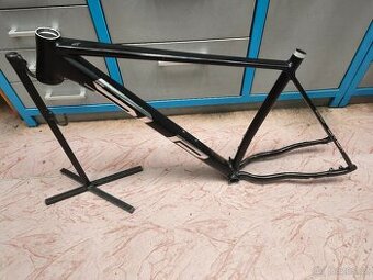 Rám duralový Superior XP919