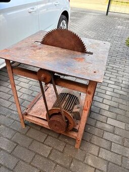 Stolní pila cirkulárka