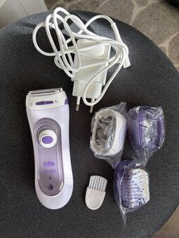 Holicí strojek Braun Silk&Soft LS5560 fialový