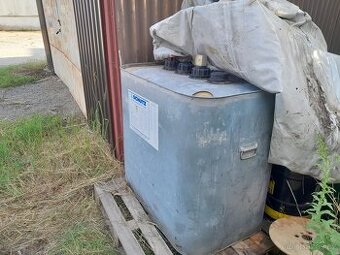 Nádrž na topný olej