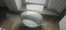 Oválný skleněný stolek 110 x 60cm - 1