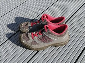 Sportovní boty DECATHLON vel.34 - 1