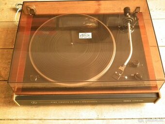 GRAMOFON TESLA NC 440