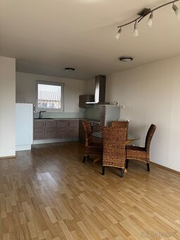 Pronájem bytu 3+kk, 67m, Nová Ves u Prahy