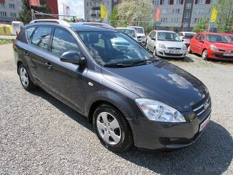 Kia Cee'd 1.4i 80kW kombi, 1.majitel, Serviska