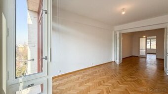 Pronájem bytu 2+1 + hala, 94m2, 2 balkony, 5. patro s výtah