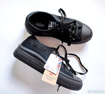Boty Lee Cooper na platformě,"děrované" -nové,vel. 40-40,5