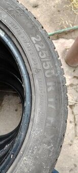 Zimní 225/50 R17