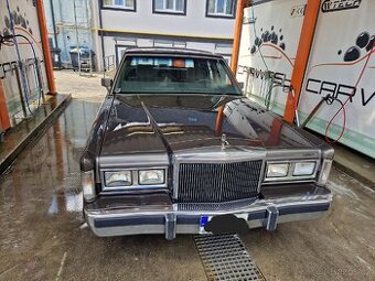 Lincoln Town Car, 1984, V8
