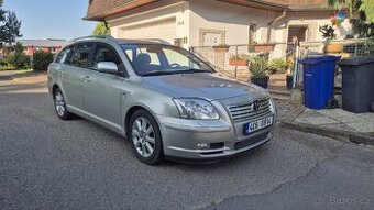 Toyota Avensis Combi 2,2 Diesel rok 2005