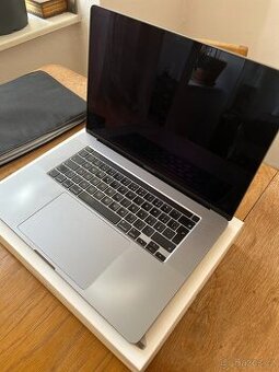 MacBook Pro 16" 2019 i7 / 16GB / 500GB / Pro 5300M