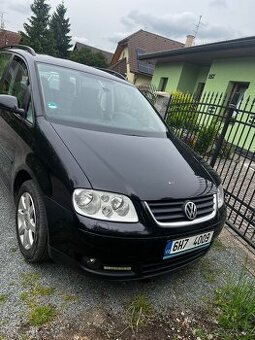 Volkswagen Touran 2.0 TDI 103 kW – tažné, výbava, nová STK - 1
