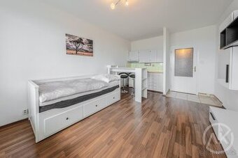 Pronájem bytu 1+KK, 31 m s balkonem 30. dubna, Moravská Ost